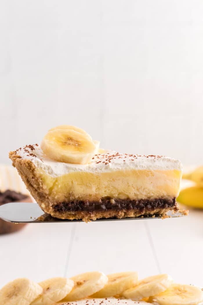 A side view of the Banana Fudge Pie.