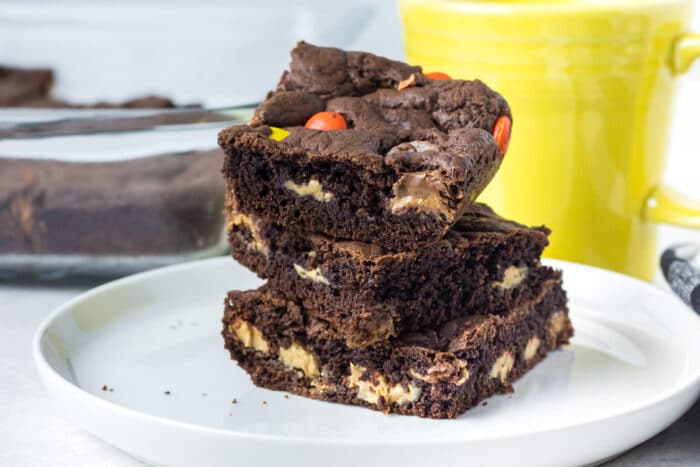 A stack of the Reese's Cookies Bars.