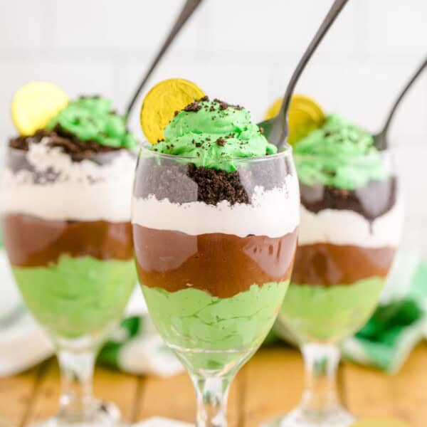 st Patrick's day pudding parfait
