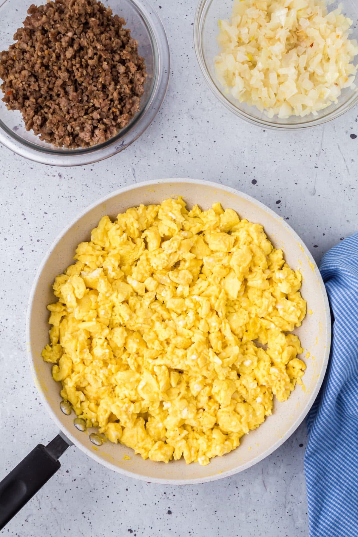 Cooking the egg.