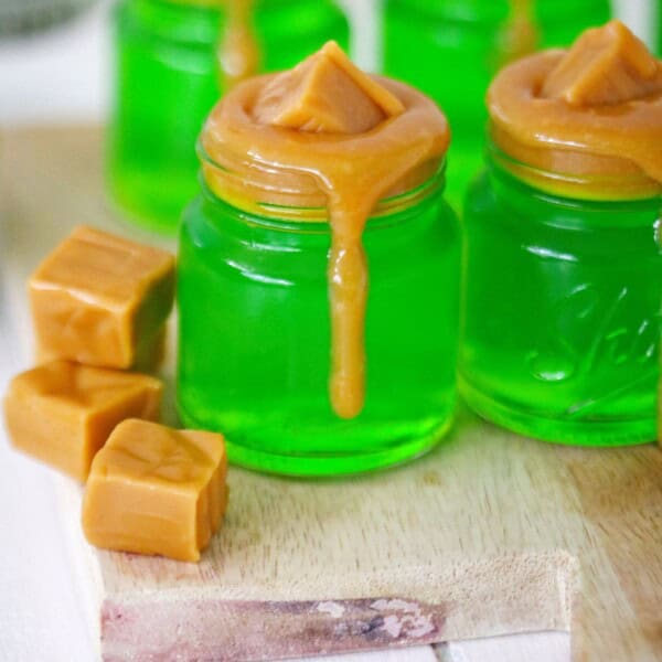 Caramel Apple Jello Shots feature