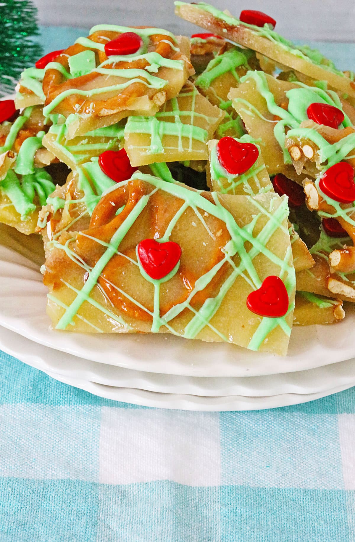 Grinch Brittle on a plate.