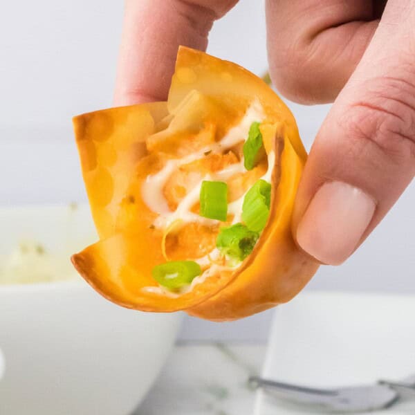 Buffalo Wonton Cups feature