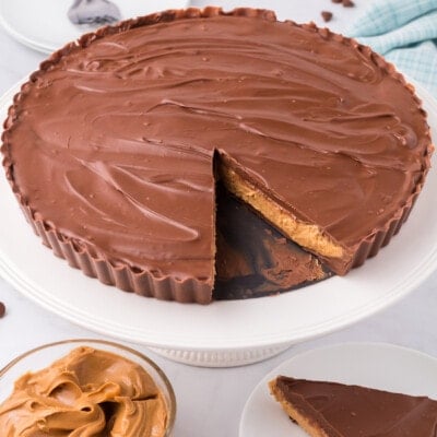 Reese's Peanut Butter Cup Pie Feature