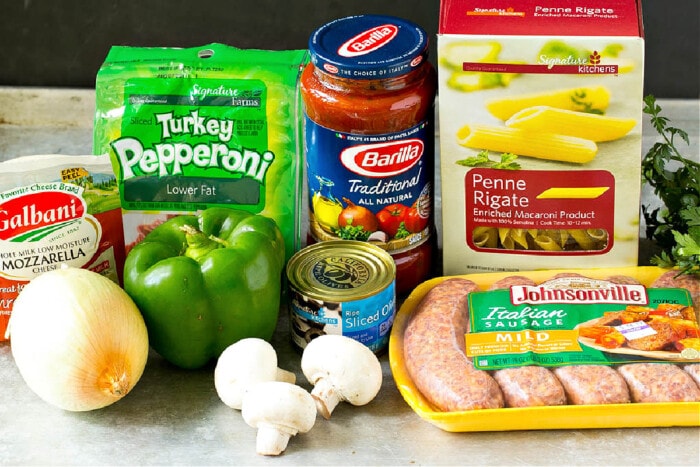 ingredients needed to make easy pizza pasta bake