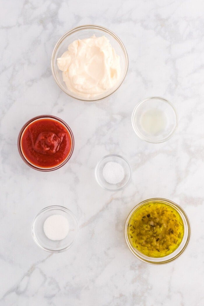 ingredients to make homemade russian dressing