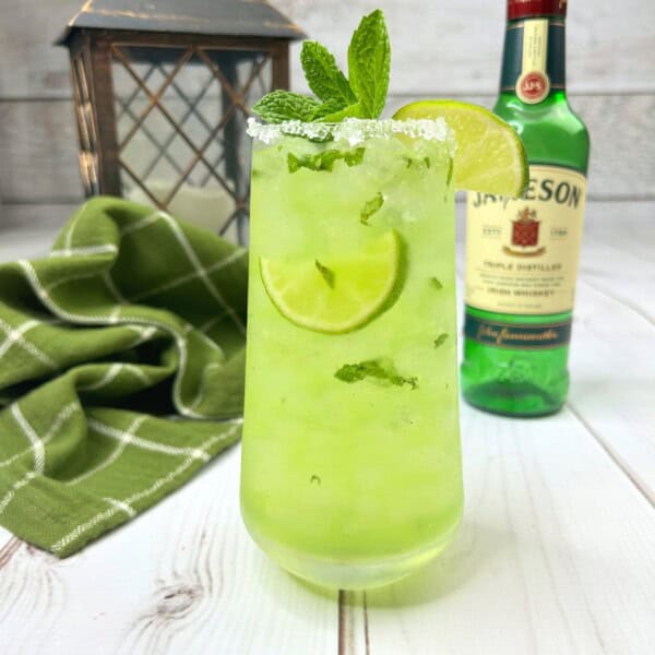 Irish Mojito on a white table.
