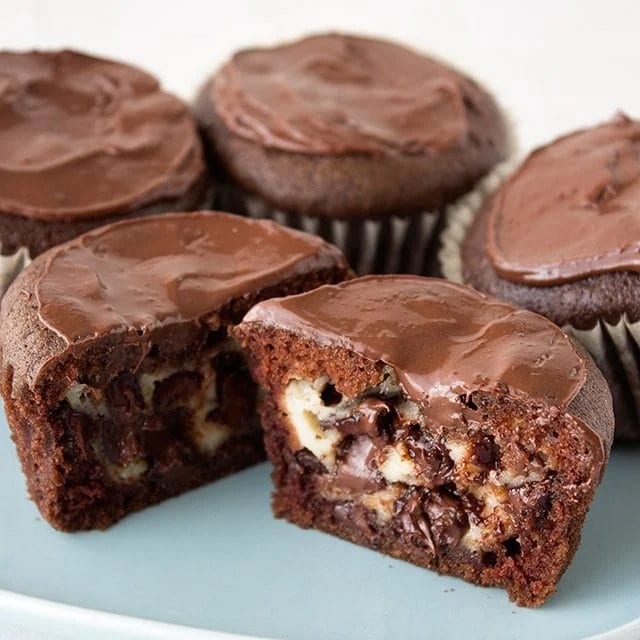 Cheesecake Stuffed Chocolate Cupcakes...these are the BEST Cupcake Ideas!