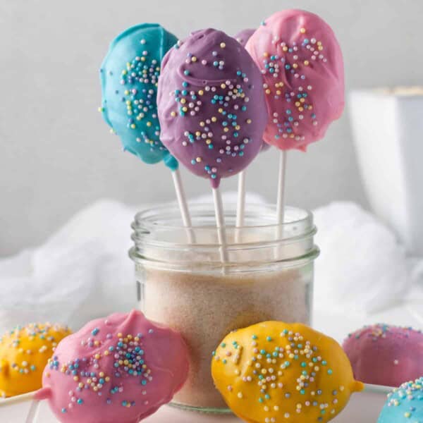 Easter Egg Cake Pops feature