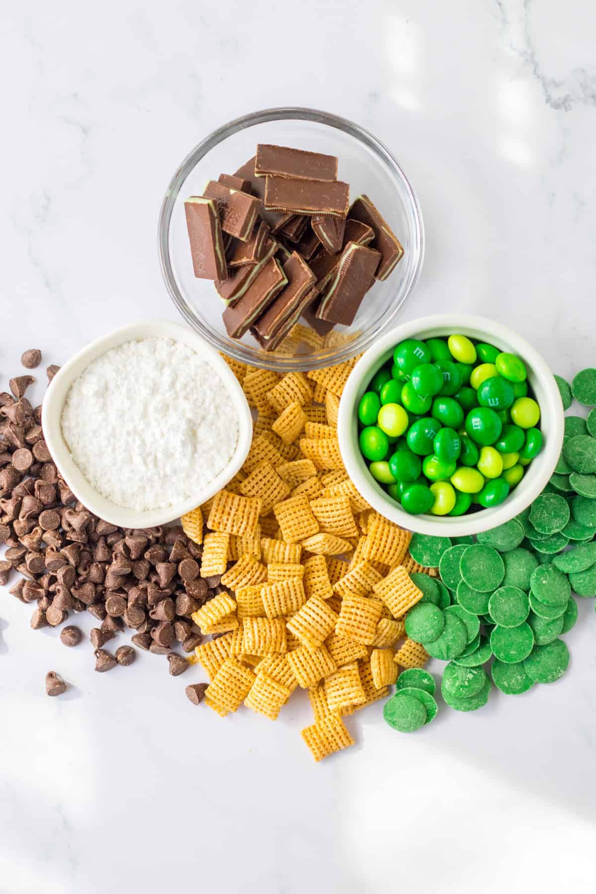 ingredients for mint chocolate muddy buddies