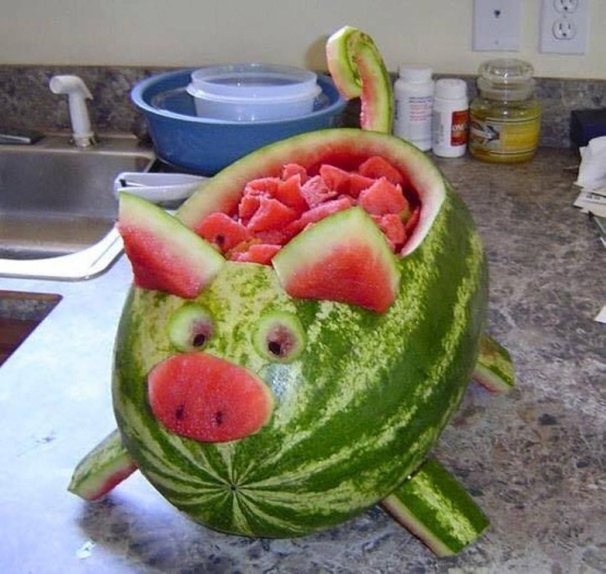 Pig Watermelon...these are the BEST Watermelon ideas!