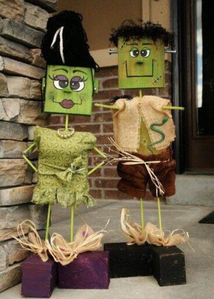 Frankenstein & His Bride Wood Decor...these are the BEST Homemade Halloween Decorations & Craft Ideas!