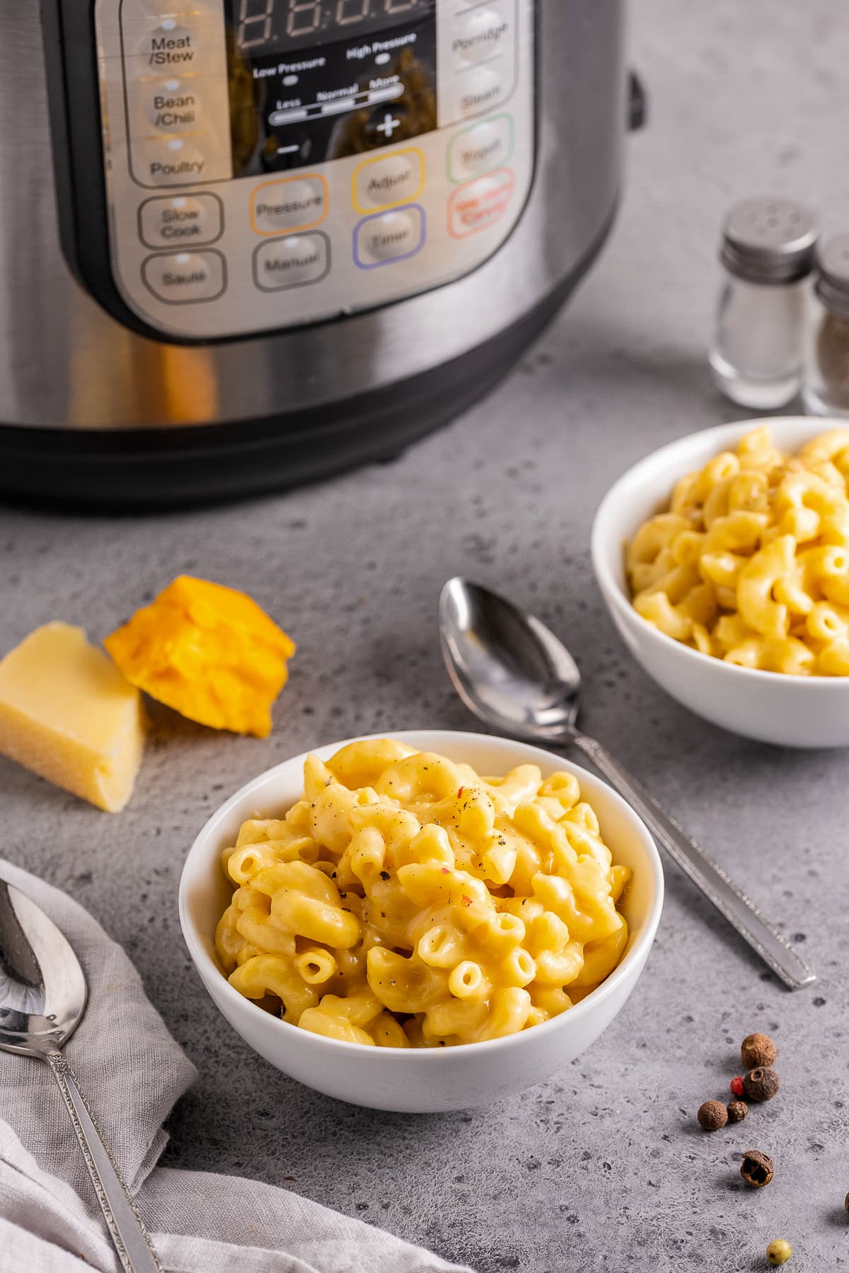 macaroni and cheese made in the instant pot