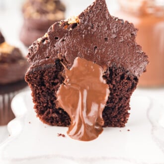 Chocolate Filled Cupcakes feature
