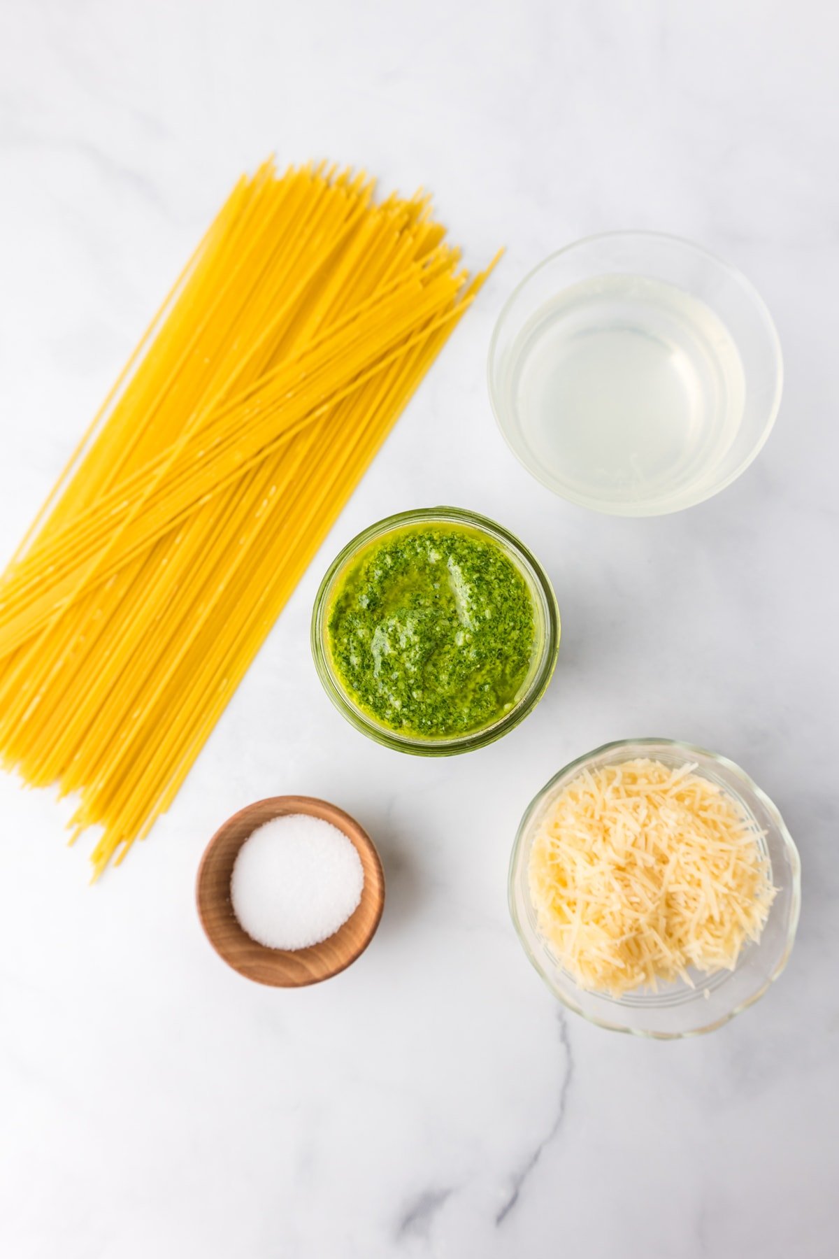 Pesto pasta ingredients