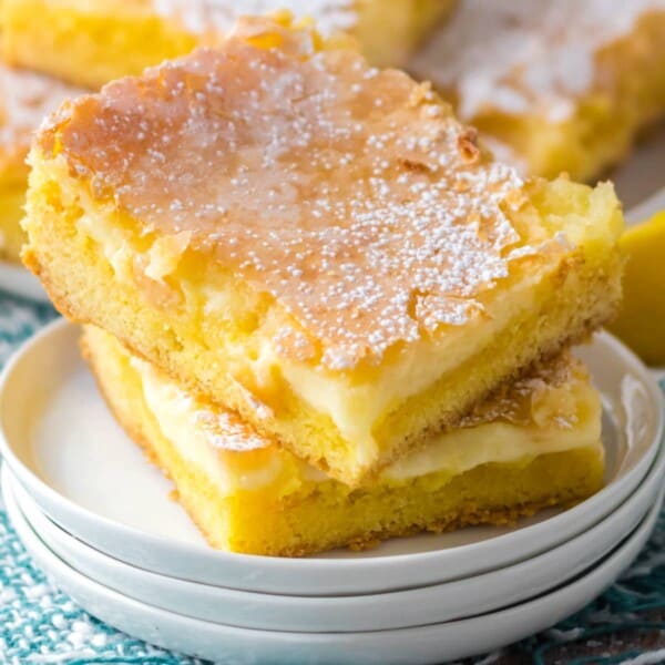 Lemon Gooey Butter Cake feature