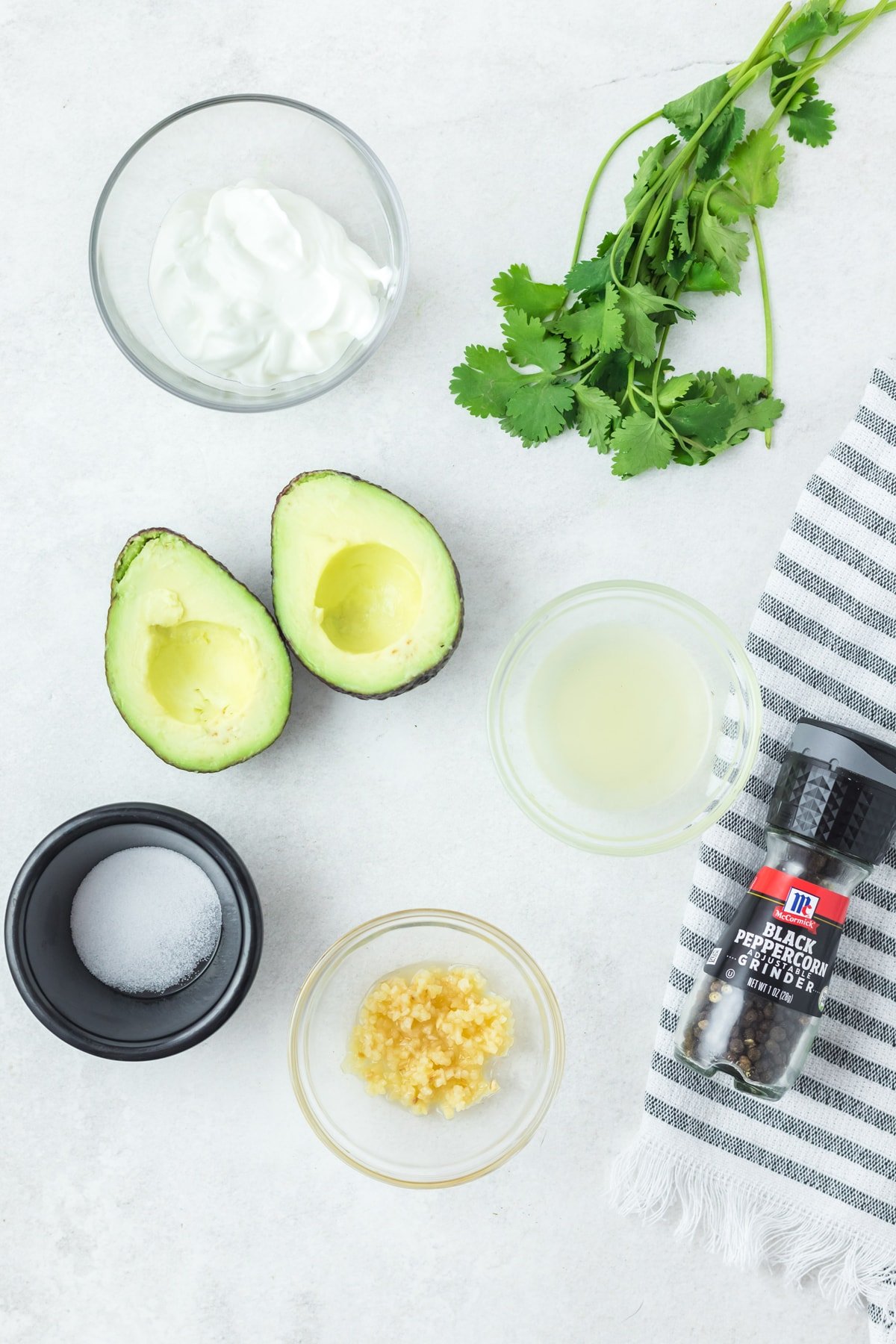 ingredients needed to make avocado crema