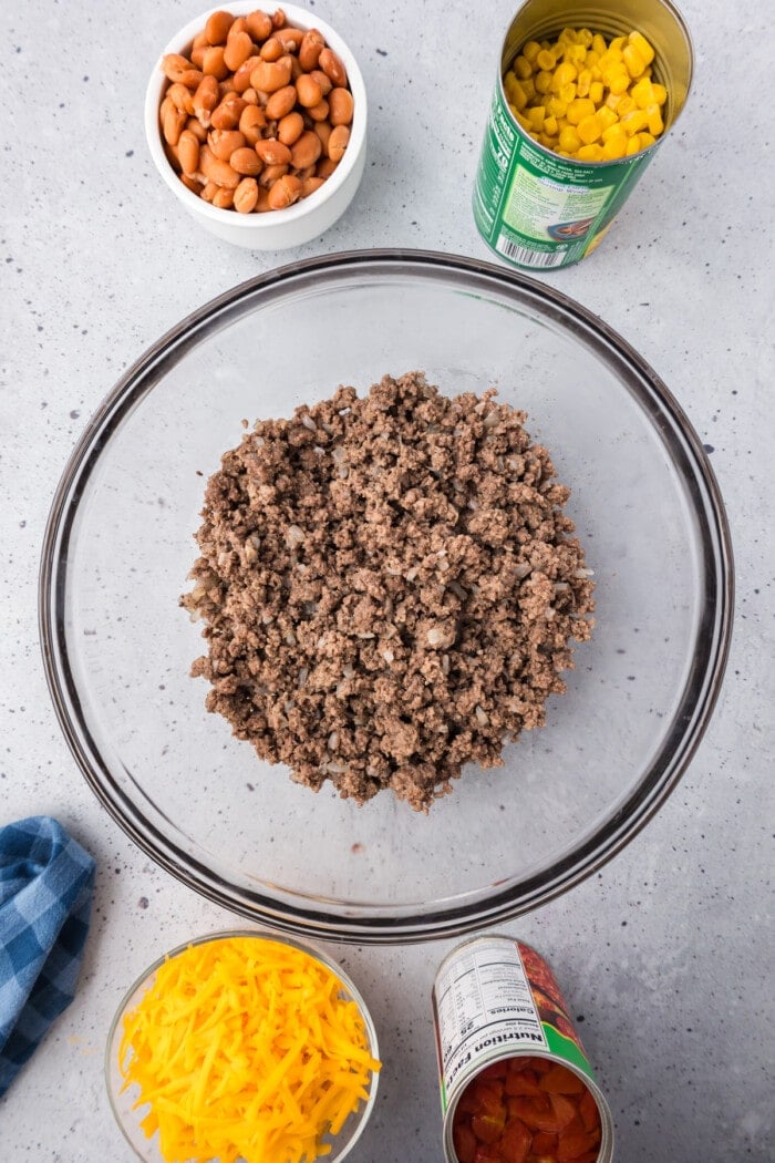 cooked ground beef in bowl