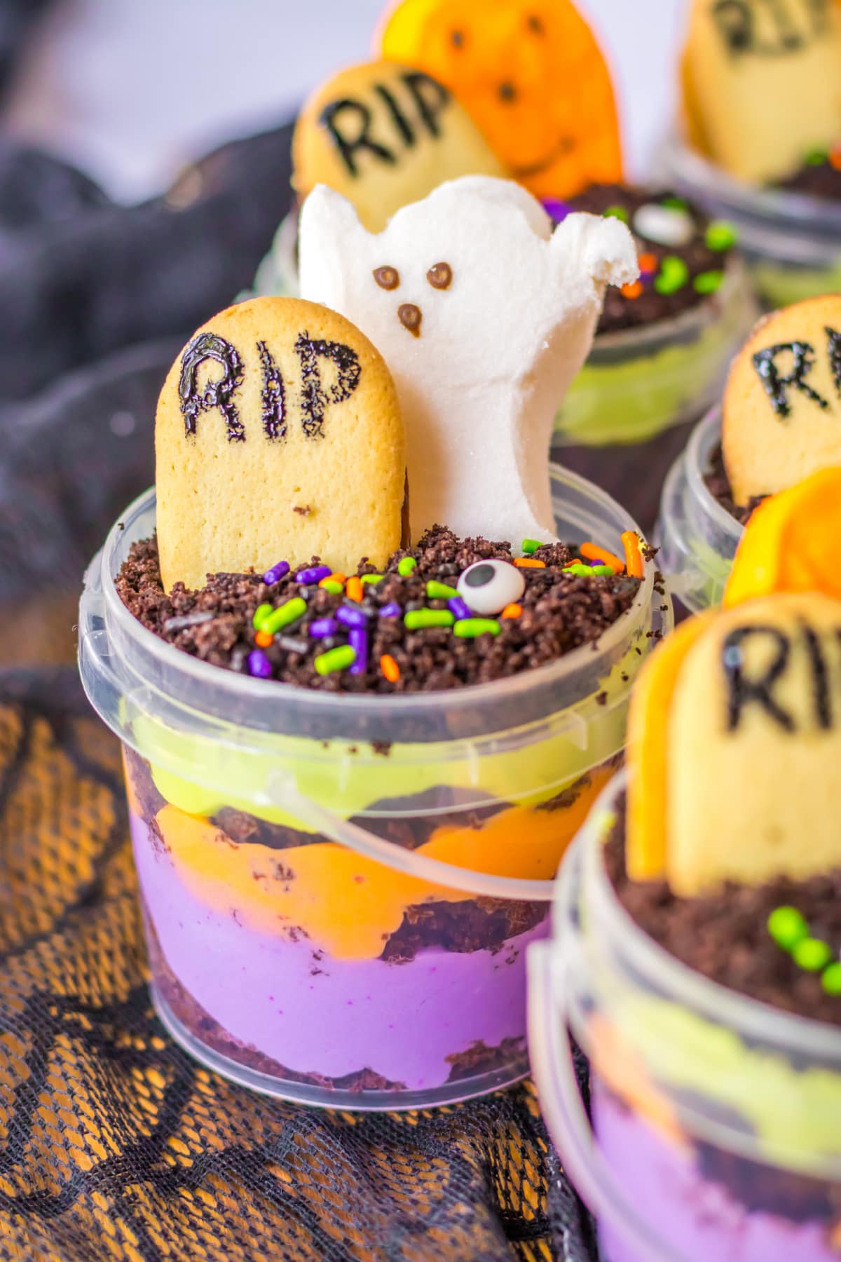 graveyard pudding with marshmallow ghost