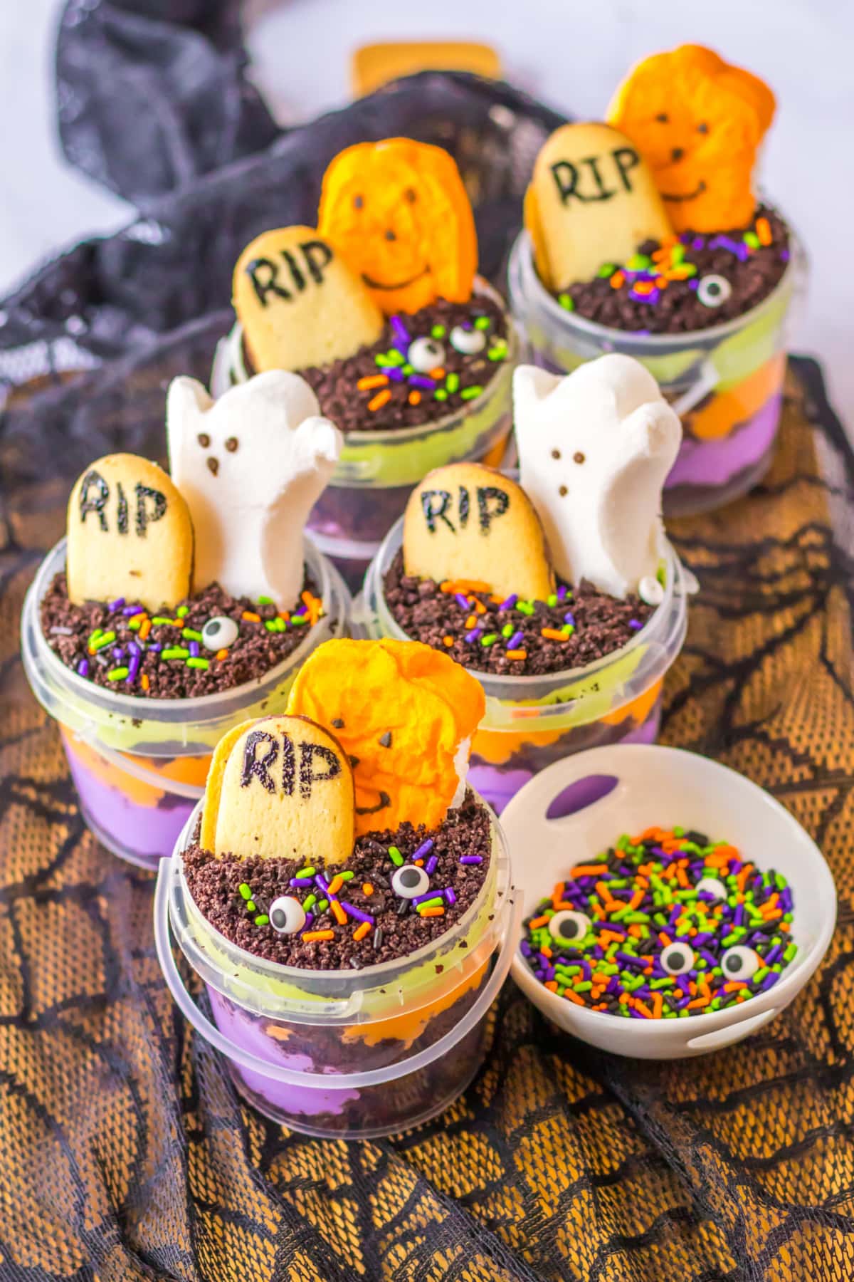 graveyard pudding in cups