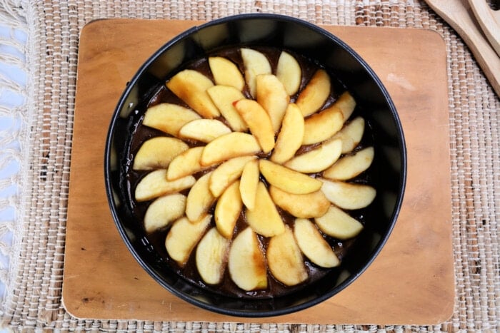 apples in the spring pan