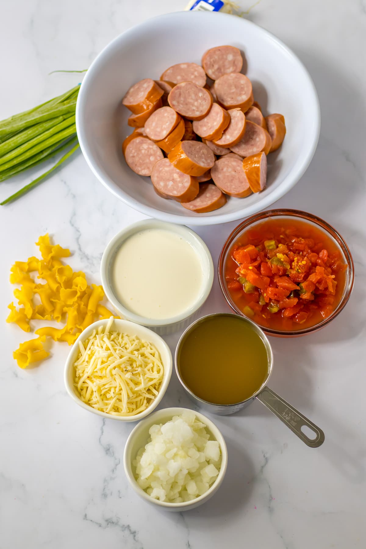 ingredients needed to make creamy sausage pasta