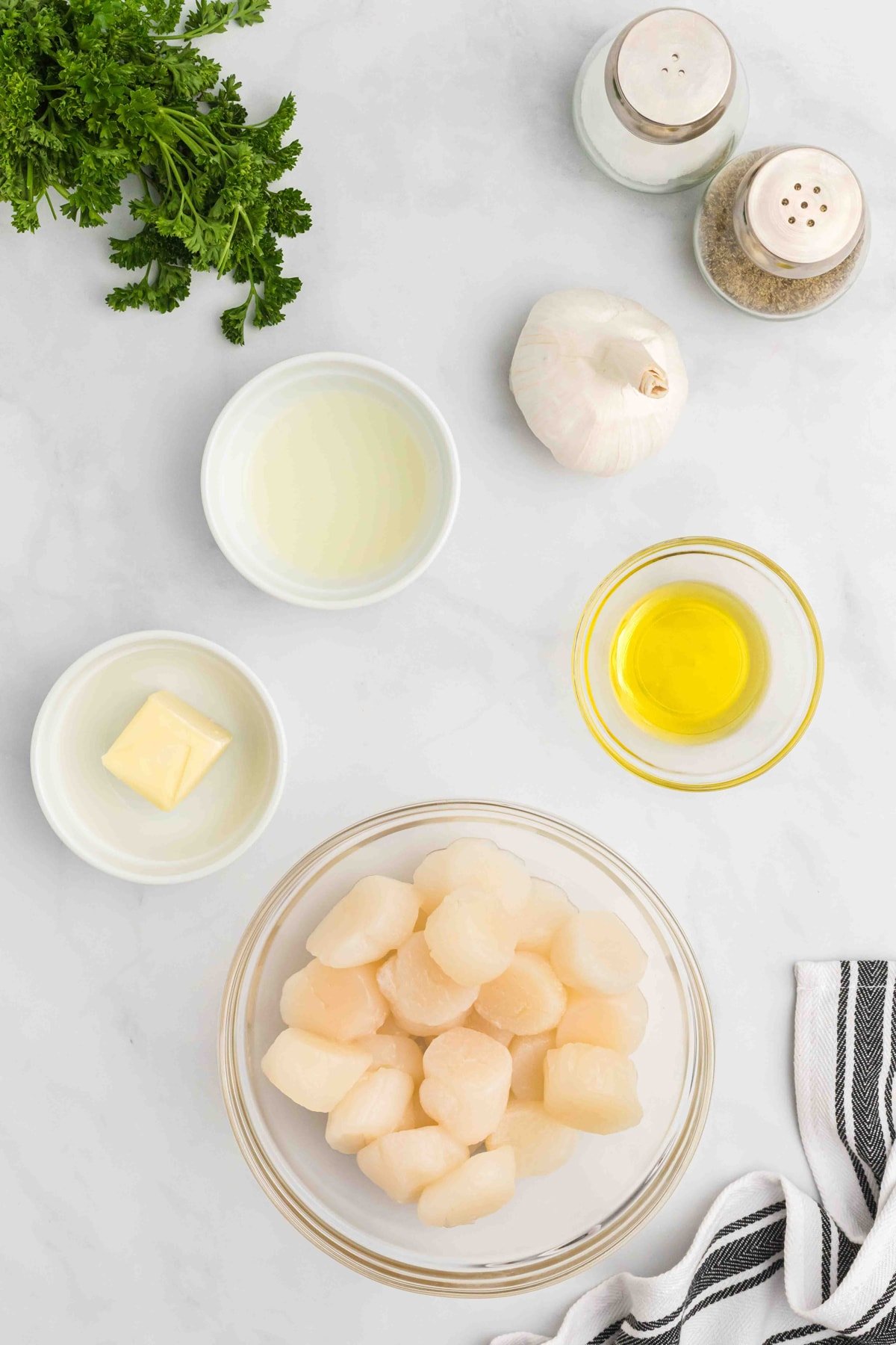ingredients needed to make pan seared scallops