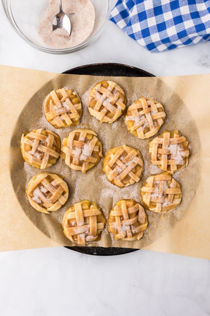 apple pie cookies with sugar and cinnamon on top
