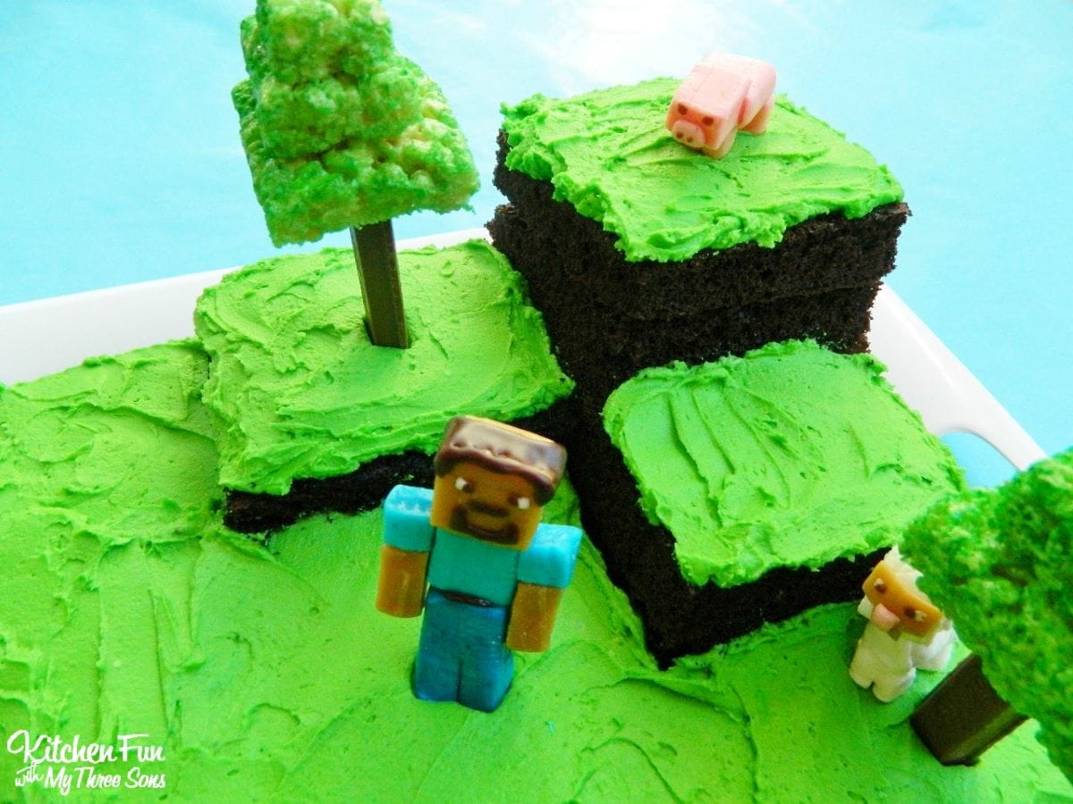 minecraft cake with characters