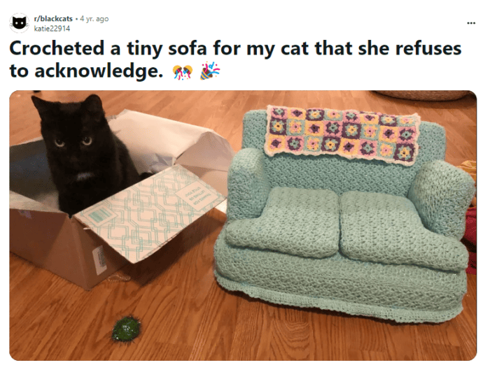 Crochet Cat Sofa 
