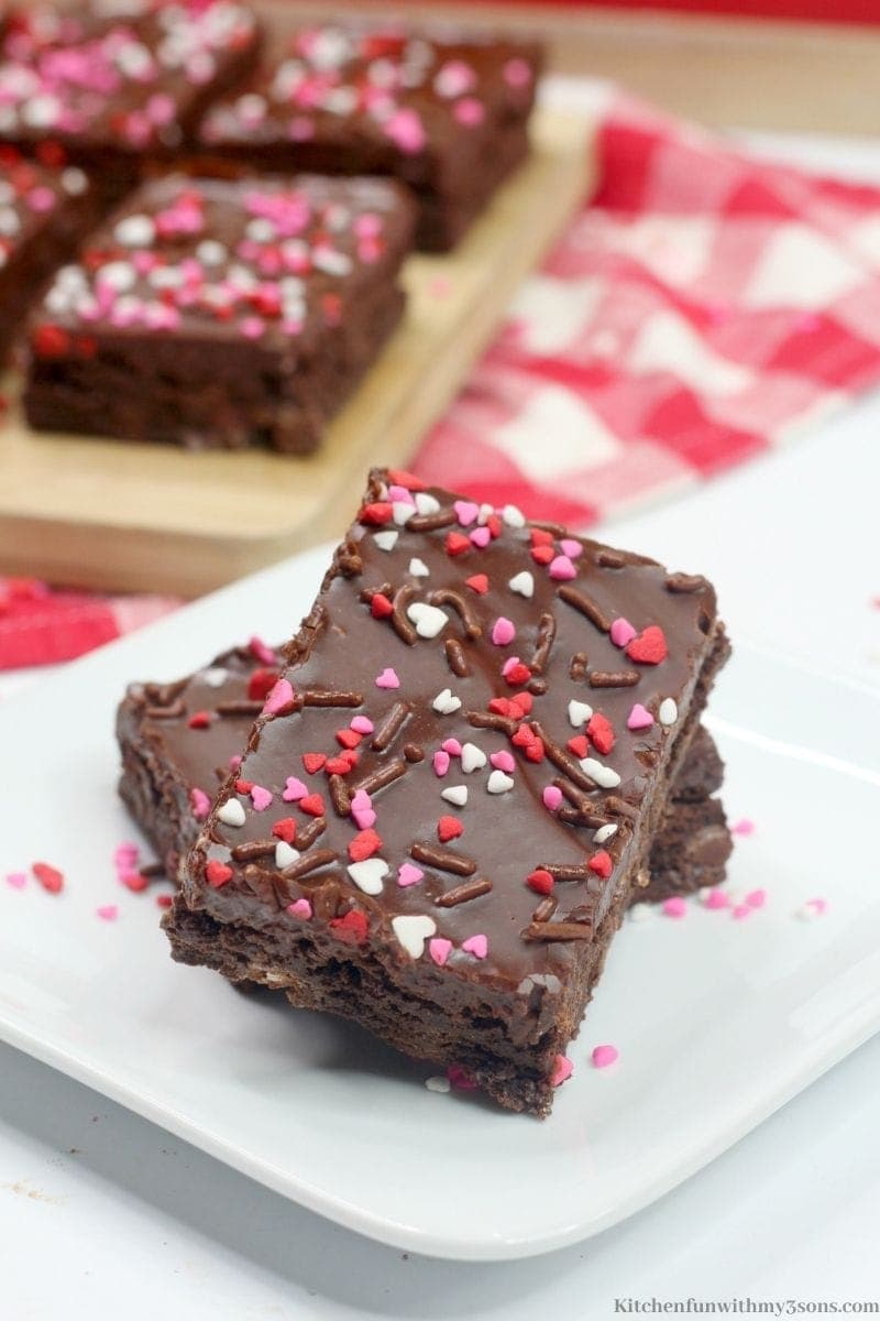 This image has an empty alt attribute; its file name is Valentines-Day-Brownies-Recipe-1.jpg