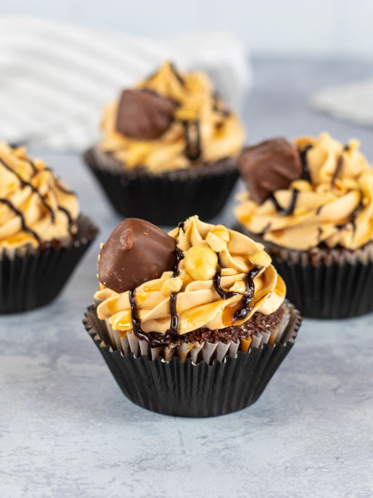Snickers cupcakes 