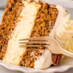 carrot cheesecake cake feature