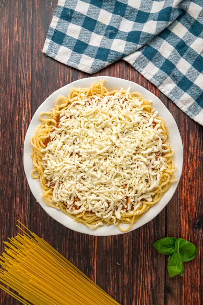 Mozzarella cheese on top of spaghetti pie crust