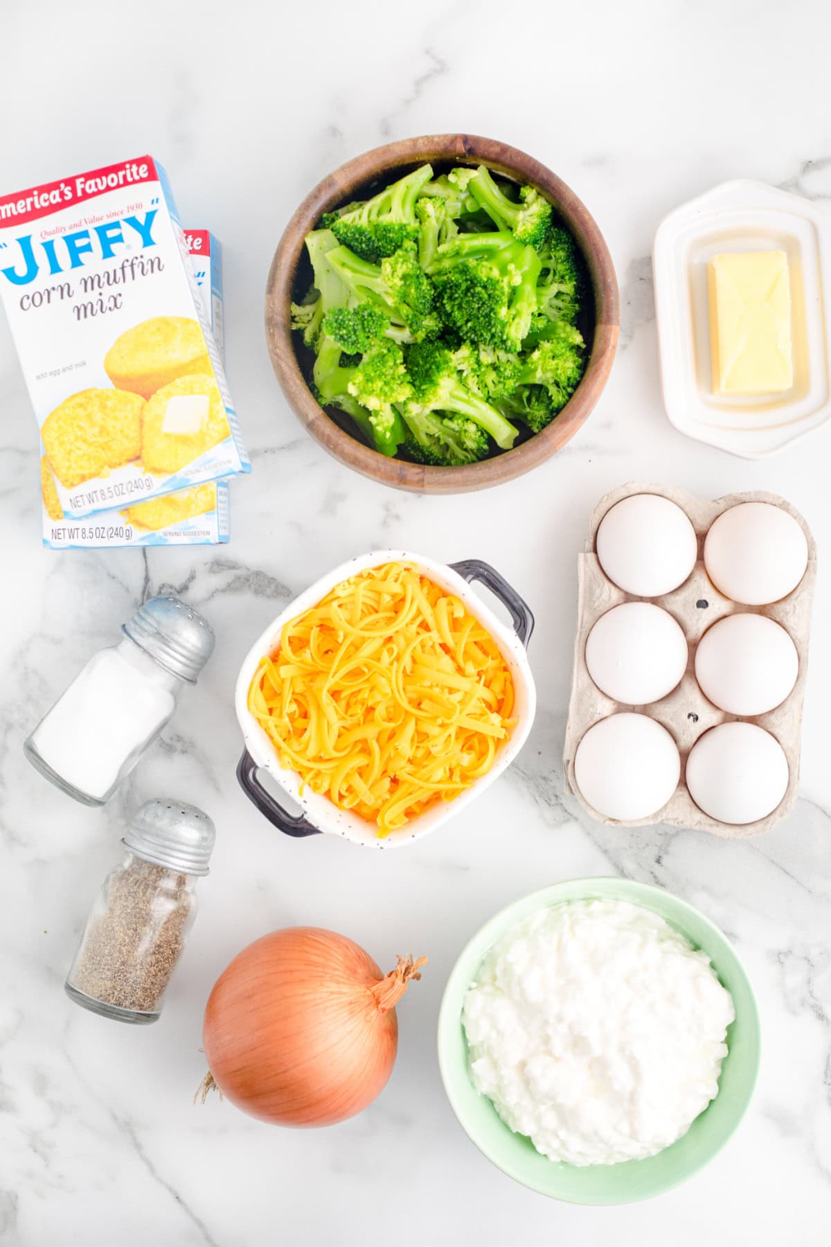 ingredients to make broccoli cheese cornbread