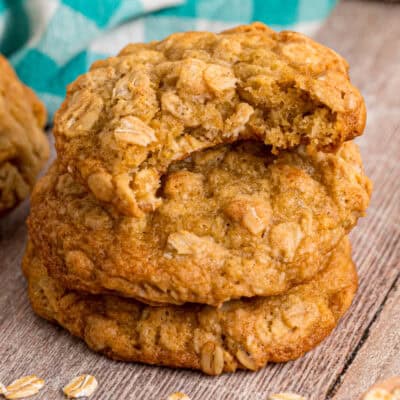 Soft Oatmeal Cookies feature