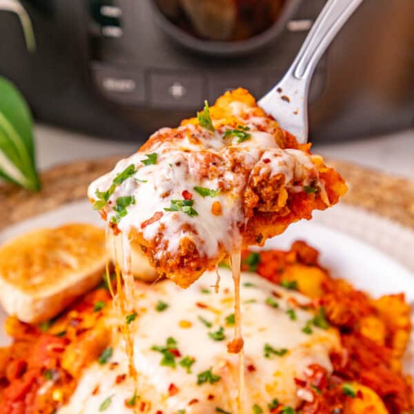 Crockpot Ravioli Lasagna feature